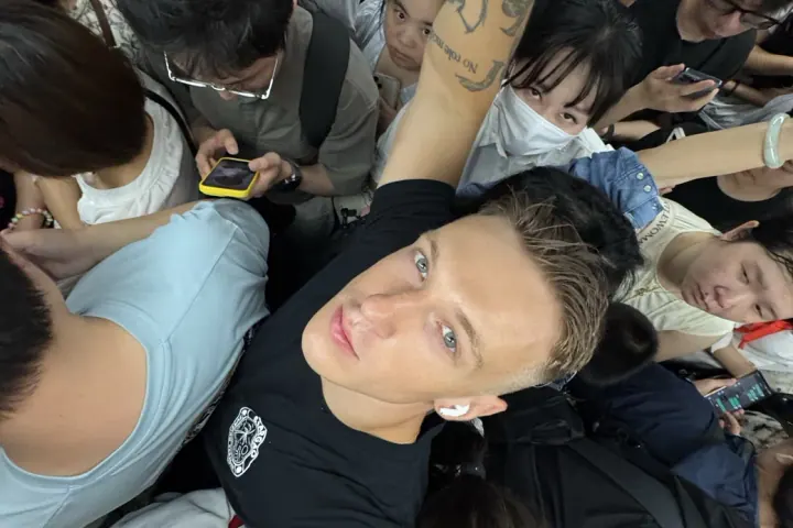 Preplnené metro v čínskom veľkomeste